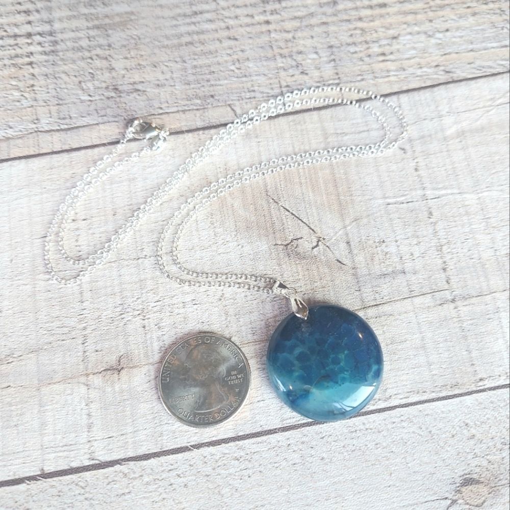 Blue Dragons Vein Agate Crystal Pendant - Picture 5 of 5